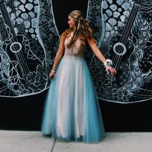 Prom gown